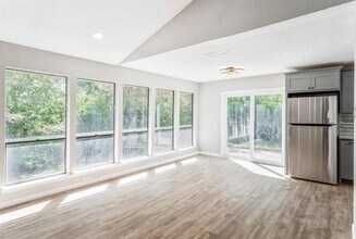 1802 Hillcrest Dr in Plano, TX - Building Photo - Building Photo