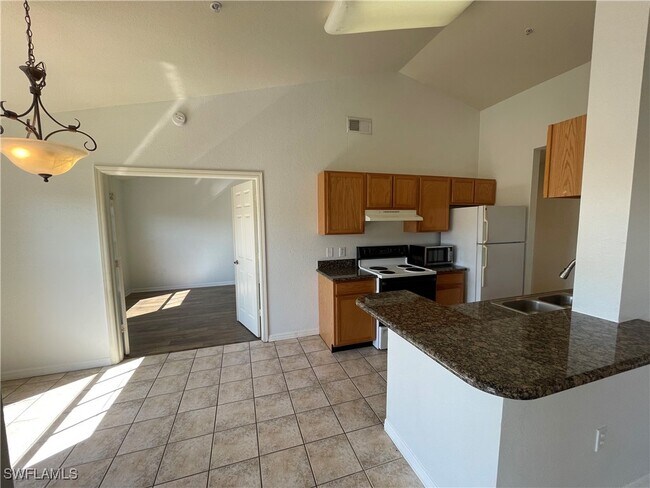 7960 Preserve Cir in Naples, FL - Building Photo - Building Photo