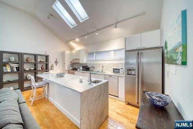 property at 1605 Center Ave