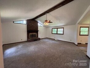 117 Teakwood Ln in Mooresville, NC - Building Photo - Building Photo
