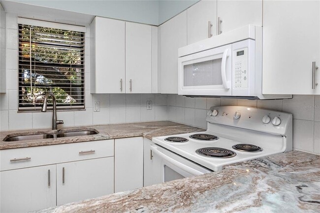 property at 1303 S Moody Ave