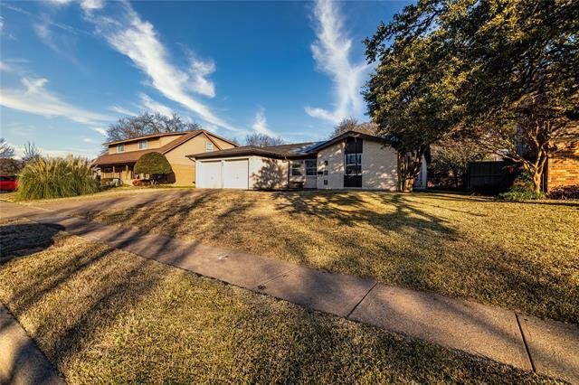 property at 704 Kindred Ln