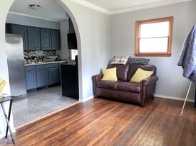 72 Butler Pl in Hempstead, NY - Building Photo