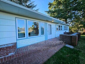 11870 SW Park Way in Portland, OR - Building Photo - Building Photo