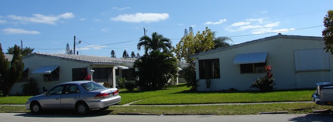 1730 Fletcher St in Hollywood, FL - Building Photo - Building Photo