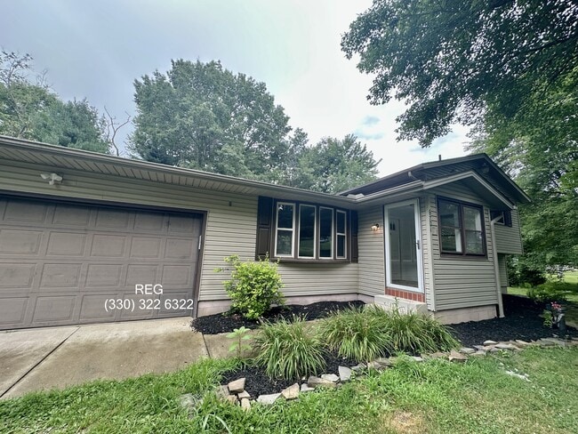 6701 Silver Leaf Ave NW in Canal Fulton, OH - Building Photo - Building Photo