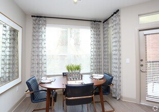 15110 N Castlegory in Houston, TX - Building Photo - Building Photo