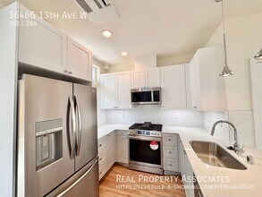 3646 13th Ave W in Seattle, WA - Building Photo - Building Photo