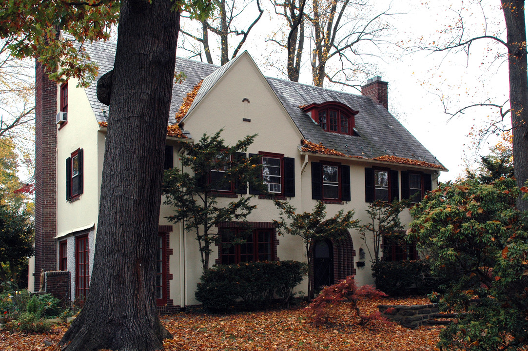 39 Berwick Rd in Merion Station, PA - Foto de edificio