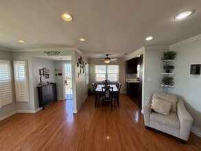 1149 W 127th St in Los Angeles, CA - Building Photo - Building Photo