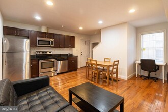 312 N 40th Street in Philadelphia, PA - Building Photo - Interior Photo