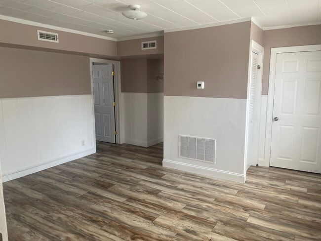 427 Bay St, Unit 2 in Fall River, MA - Building Photo - Building Photo