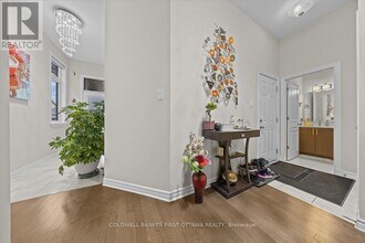 66 Palfrey Way in Ottawa, ON - Building Photo - Building Photo