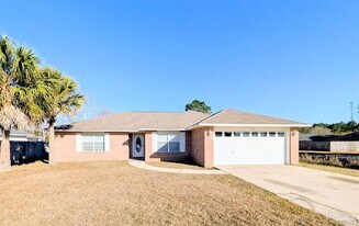 175 Carrier Dr in Pensacola, FL - Building Photo