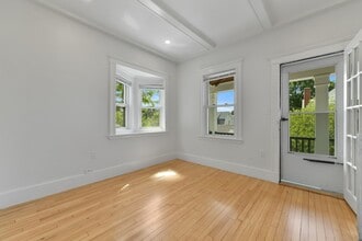 46 Pinkham Rd in Medford, MA - Building Photo - Building Photo
