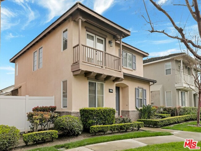 159 Kensington Park in Irvine, CA - Foto de edificio - Building Photo