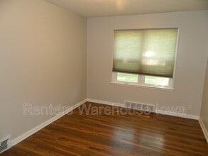 1145 65th St in Windsor Heights, IA - Building Photo - Building Photo