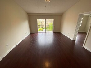 1100 Crestwood Ct S in Royal Palm Beach, FL - Building Photo - Building Photo
