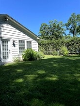 201 Prospect Pky, Unit Guesthouse in Burlington, VT - Building Photo - Building Photo