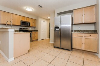 3007 Summer House Dr in Valrico, FL - Building Photo - Building Photo