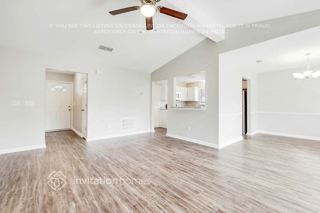 7800 MacDougall Dr in Jacksonville, FL - Building Photo - Building Photo