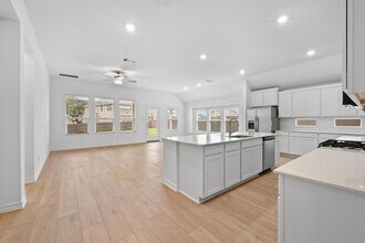 1613 Dove Rnch Rd in Andice, TX - Building Photo - Building Photo