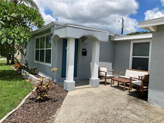 7131 Orpine Dr N in St. Petersburg, FL - Building Photo - Building Photo