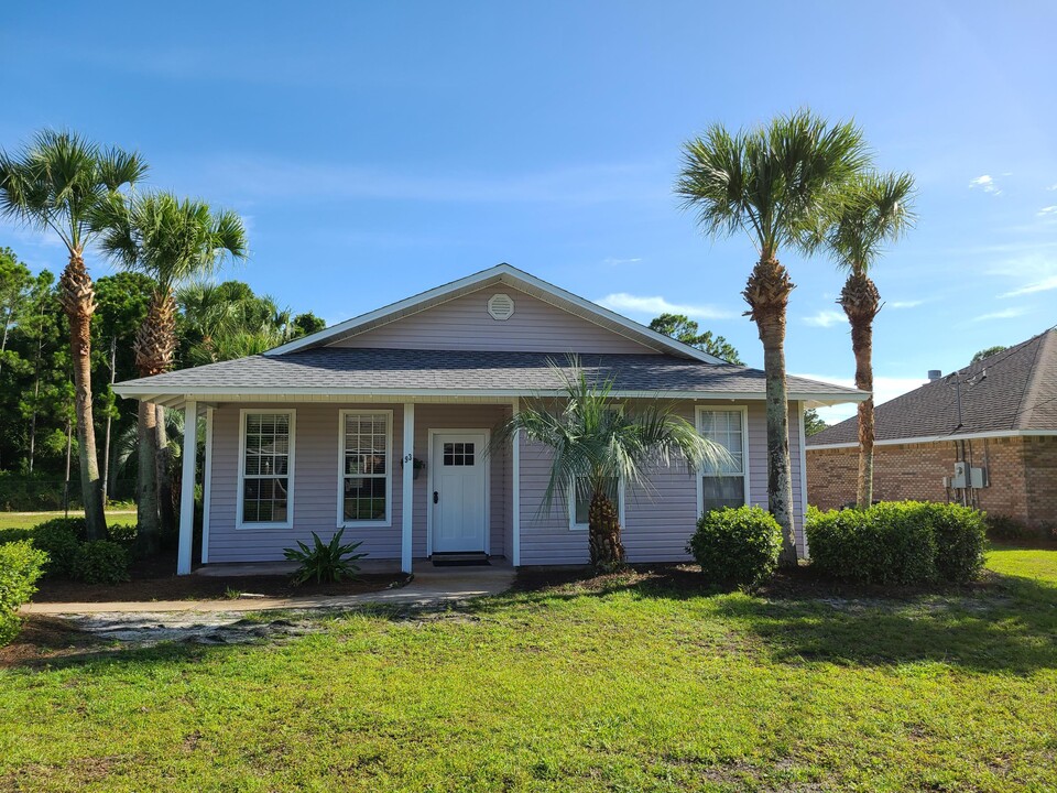 93 Pritchard Rd in Destin, FL - Building Photo