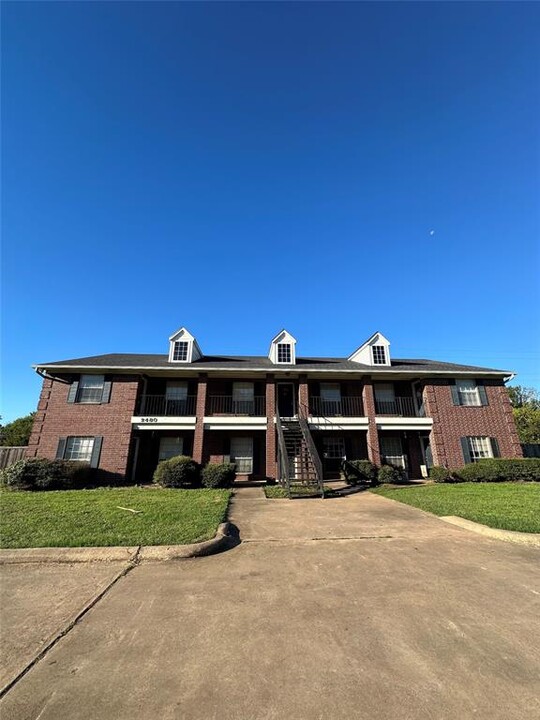2480 Stone Hollow Dr in Brenham, TX - Building Photo