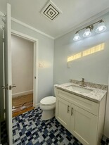 203 Everett St, Unit 203 in Boston, MA - Building Photo - Building Photo