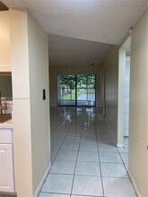3252 Foxcroft Rd in Miramar, FL - Building Photo - Building Photo