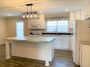 1255 Concord Dr in Mt. Pleasant, MI - Foto de edificio - Building Photo