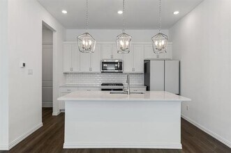 2241 Adena Spgs Dr in Allen, TX - Building Photo - Building Photo