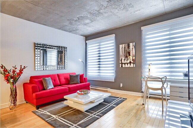 10 Rue Carmichael in Montréal, QC - Building Photo - Building Photo