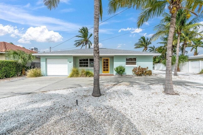 358 44th Ave in St Pete Beach, FL - Building Photo - Building Photo