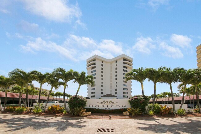 600 Ocean Dr in Juno Beach, FL - Building Photo - Building Photo