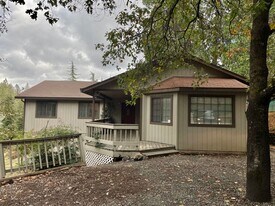 17519 Alexandra Way in Grass Valley, CA - Building Photo