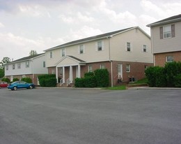 700 Thomas Ln Apartments