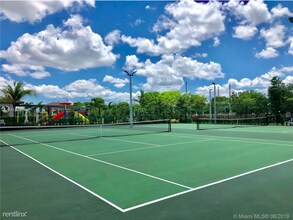 7925 NW 104th Ave-Unit -Apt 25 in Doral, FL - Building Photo - Building Photo