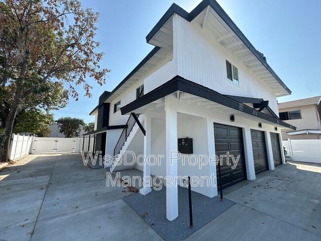1812 E Adams Ave in Orange, CA - Building Photo - Building Photo