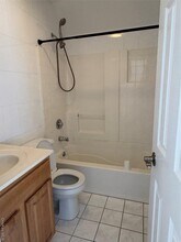 17 W 20th Rd in Queens, NY - Building Photo - Building Photo