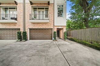 1034 W 26th St in Houston, TX - Building Photo - Building Photo