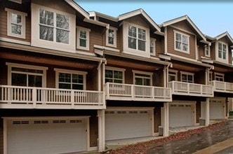 Calabria at Talus in Issaquah, WA - Foto de edificio - Building Photo