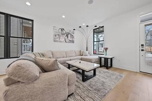 994 N 6th St in Columbus, OH - Building Photo