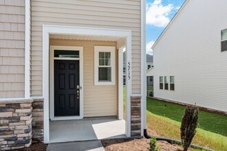 5715 Woodlawn Dr in Durham, NC - Building Photo - Building Photo
