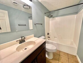 1232 Amber Meadows Cir in Knoxville, TN - Building Photo - Building Photo