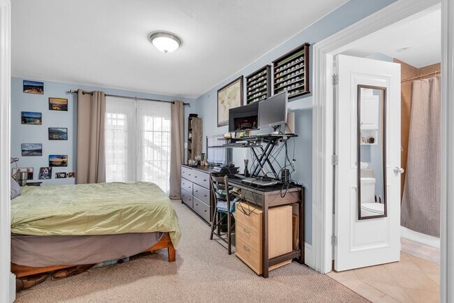 55 Gates St, Unit 1 in Boston, MA - Building Photo - Building Photo