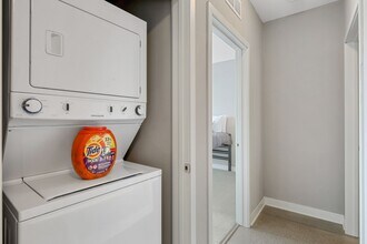Spectrum Apartments & Townhomes in Minneapolis, MN - Building Photo - Building Photo