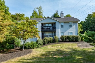 The Retreat at Stillmeadow in Cincinnati, OH - Building Photo - Building Photo