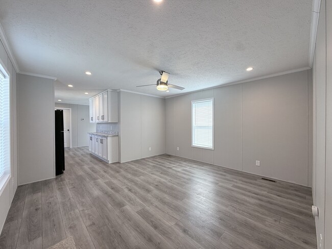 52780 S Zacharias Ct, Unit 16M in Chesterfield, MI - Building Photo - Building Photo